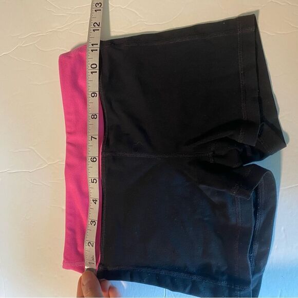 Athleta Girl 3" Shorts Dance gymnastics spandex 
 stretch bootie shorts S 7 - Picture 3 of 8